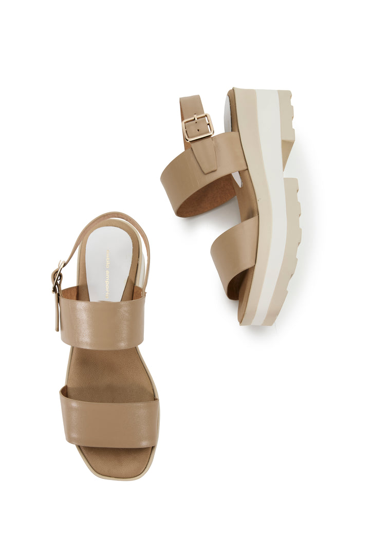 CAPE BUCKLE SANDAL (Taupe)