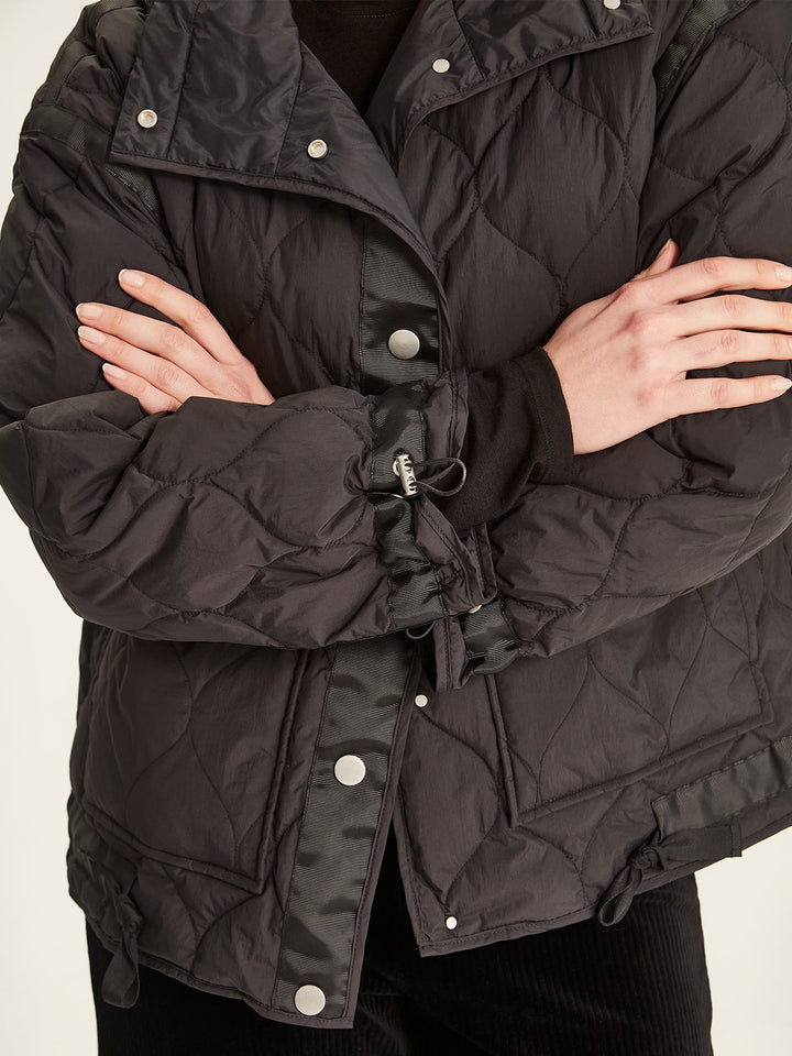 Meribel Reversible Puffer (Black)